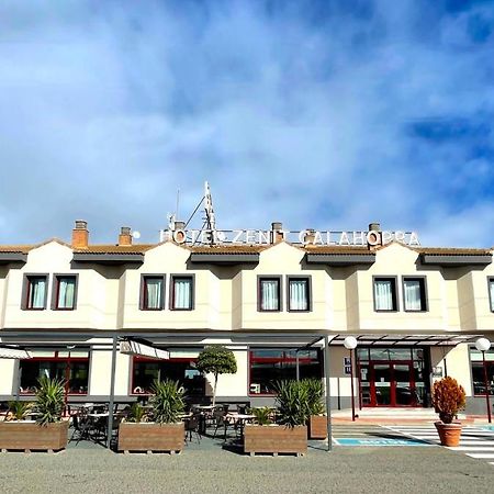 Zenit Calahorra Hotel Bagian luar foto