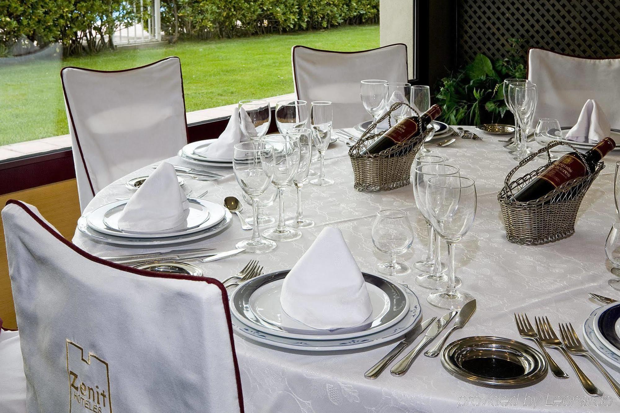 Zenit Calahorra Hotel Bagian luar foto