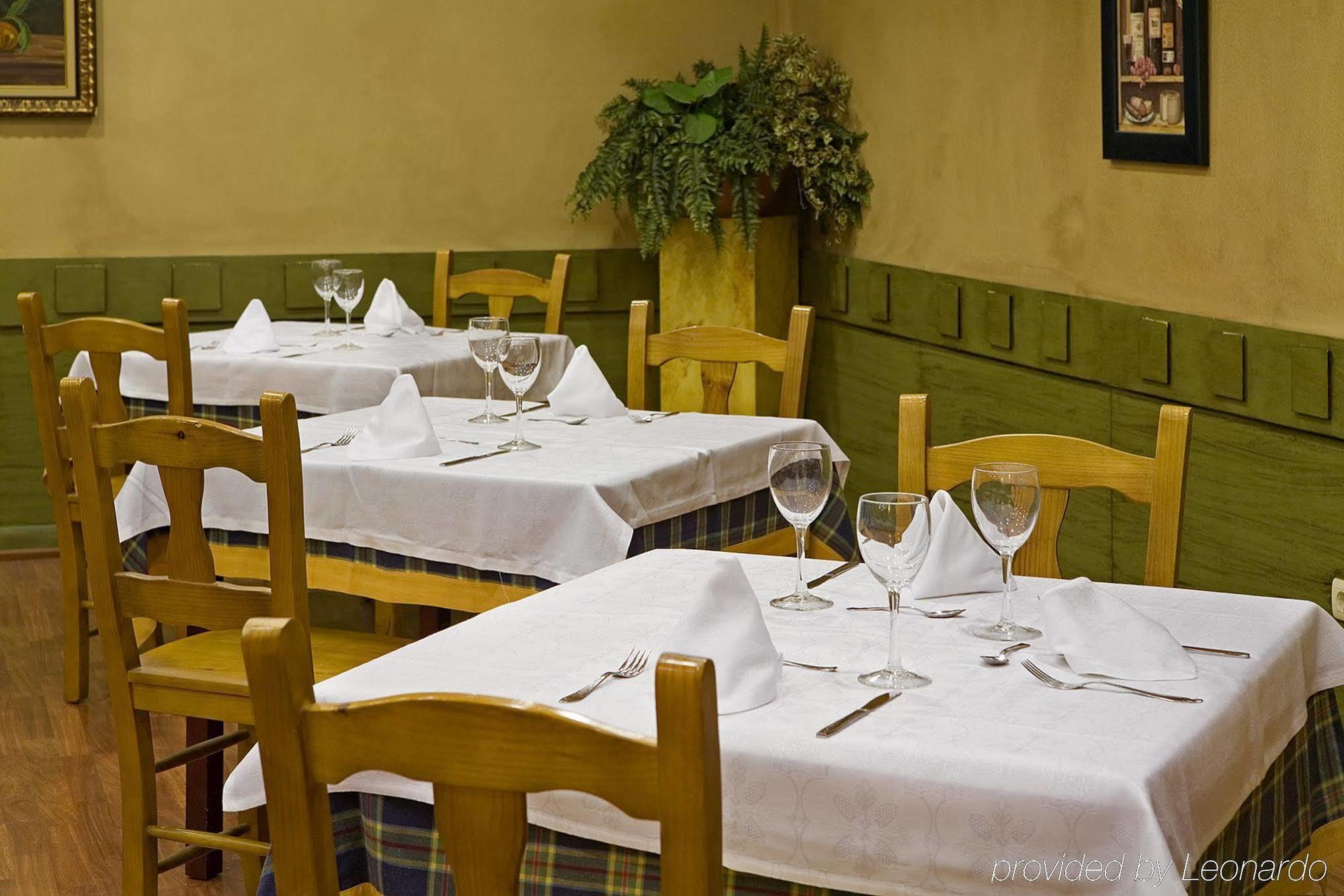 Zenit Calahorra Hotel Restoran foto