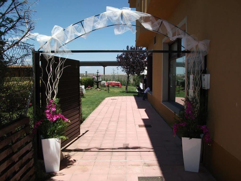 Zenit Calahorra Hotel Bagian luar foto